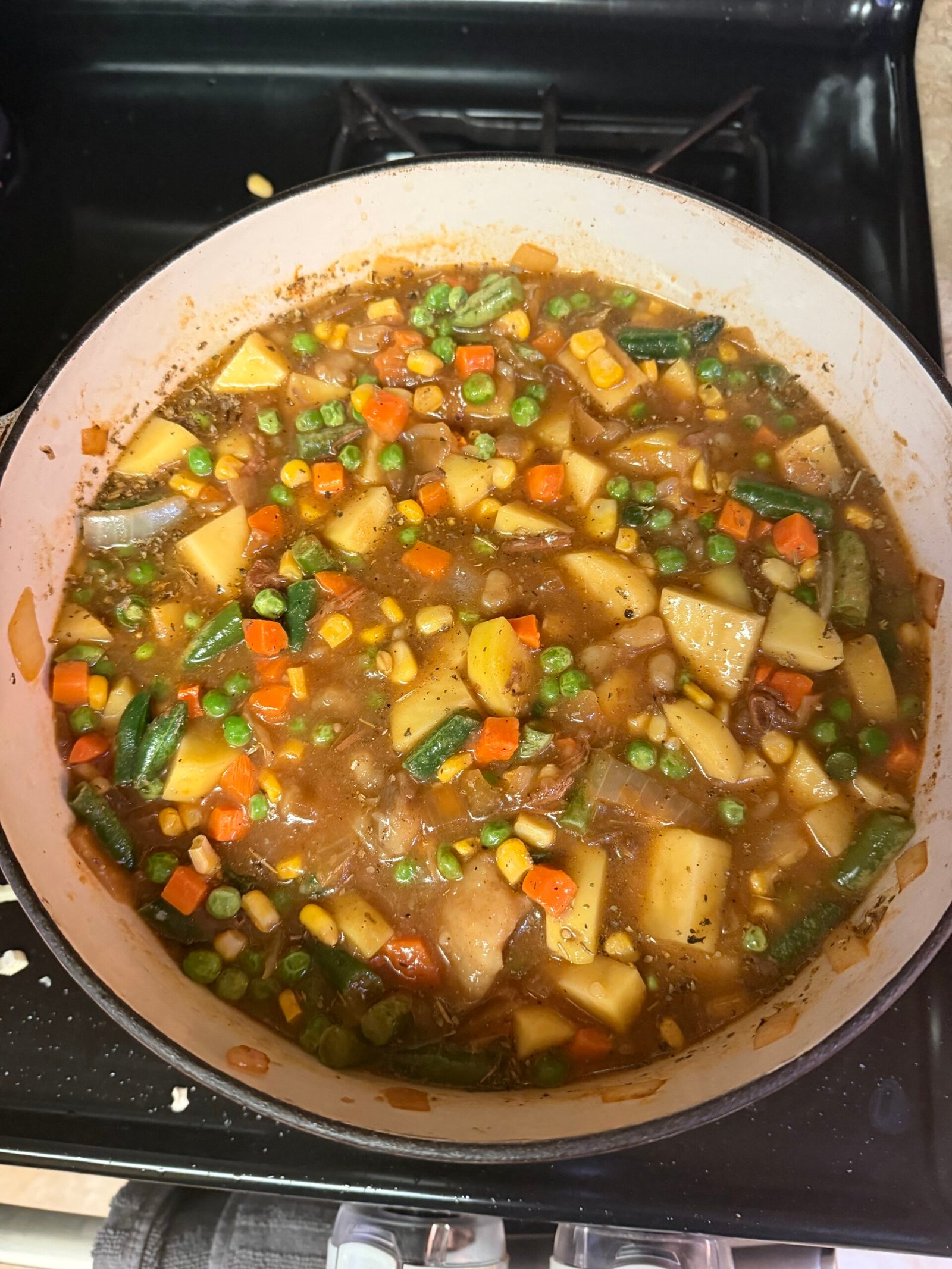 Making Easy Vegetable Potato Soup